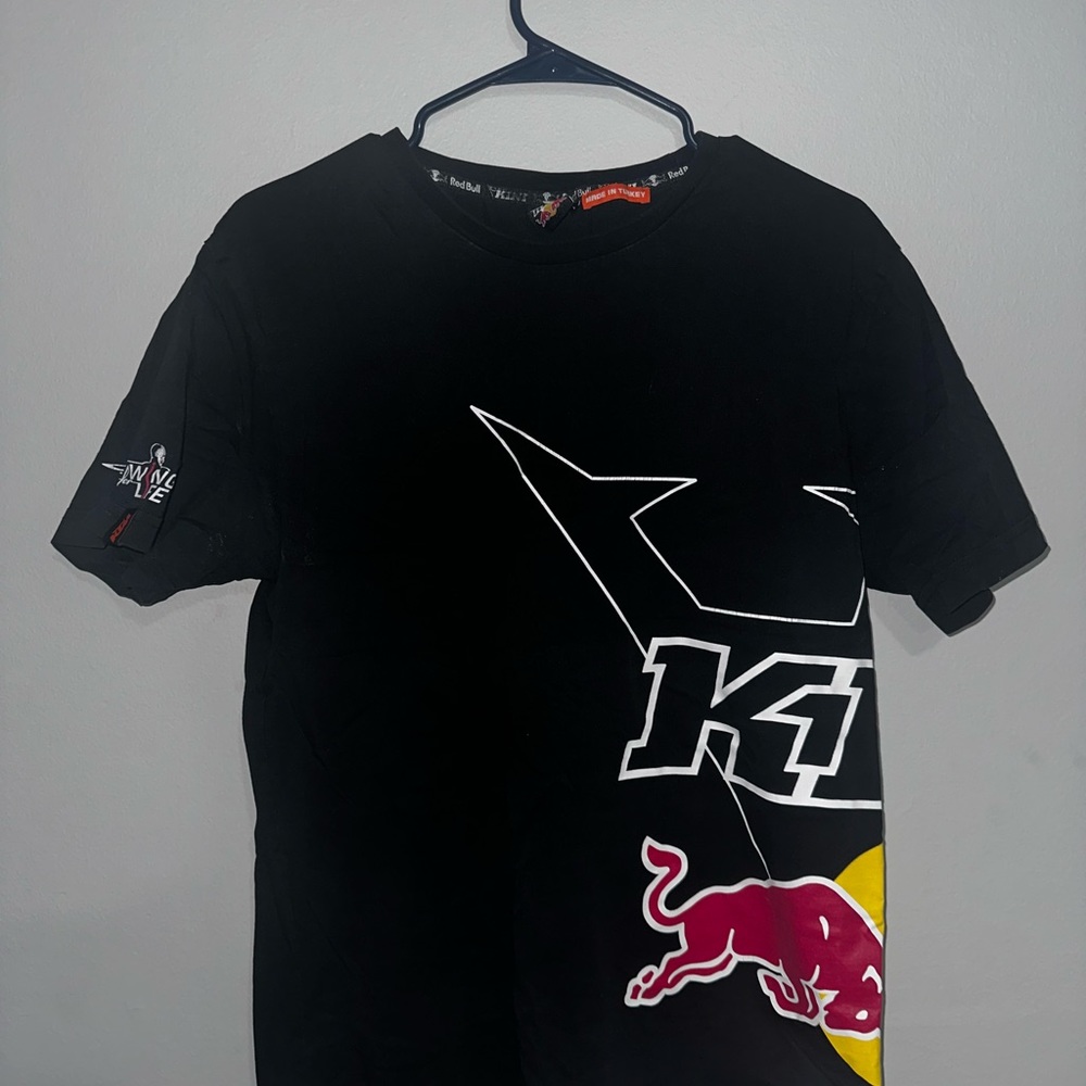 Graphic Red Bull tee